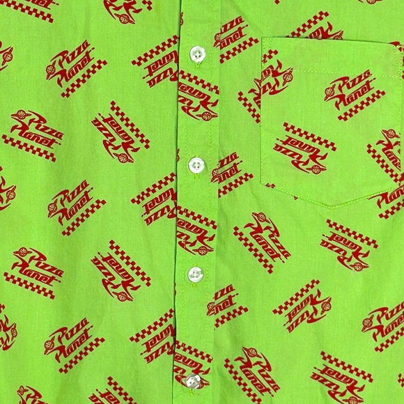 Disney “Pizza Planet” Green button-up Short Sleeve Shirt | Size: S - Picture 3 of 9